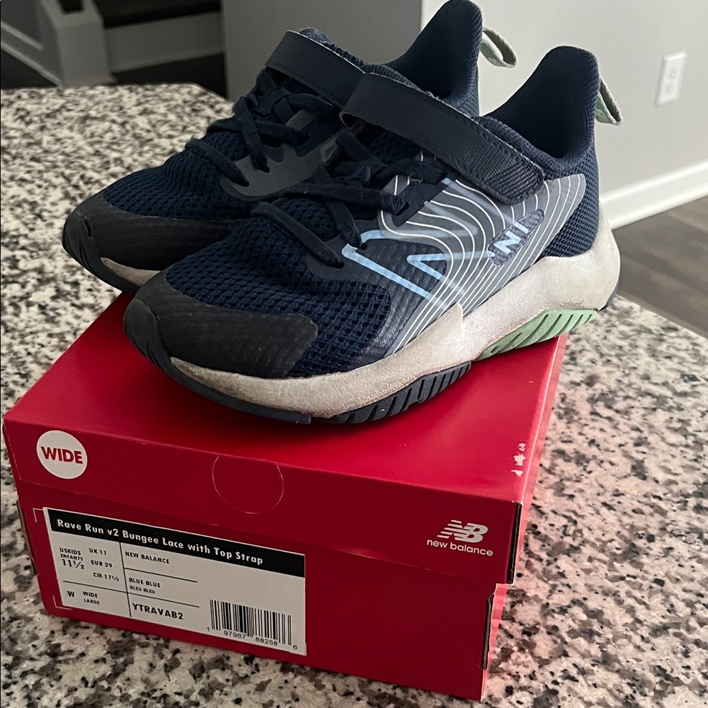 New Balance Kids' Navy and Gray Sneakers 11.5W